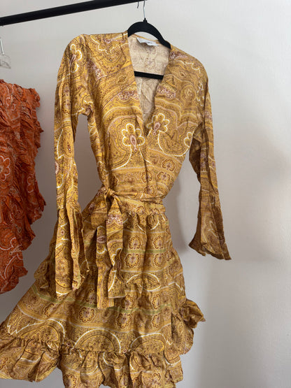 Kurzes Wickelkleid