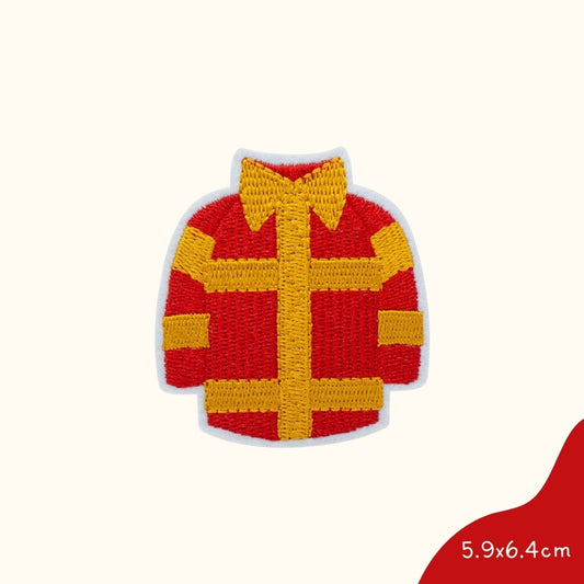 Bügelbild für Kinder von Funkey Monkey – rote Feuerwehrjacke mit Streifen, perfekt zur individuellen Gestaltung von Kleidung